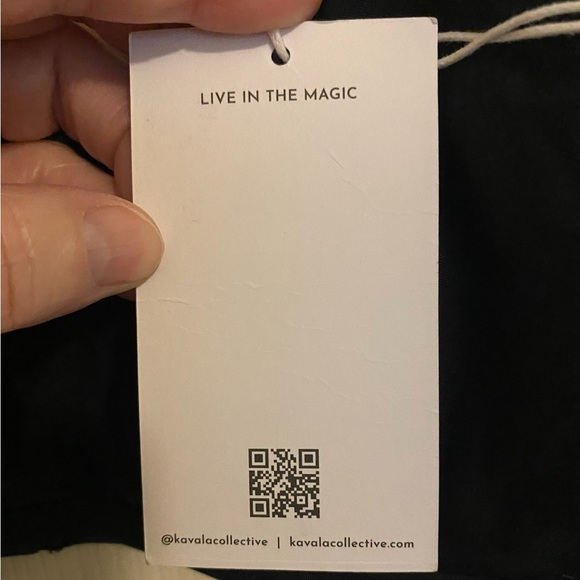 NWT Kavala Collective Black Vanua Top Size Small - Picture 9 of 11